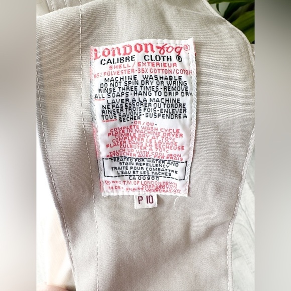 Vintage - Lodon Fog Maincoats - Belted Trench Coat - Tan Size: 10p - Picture 6 of 11